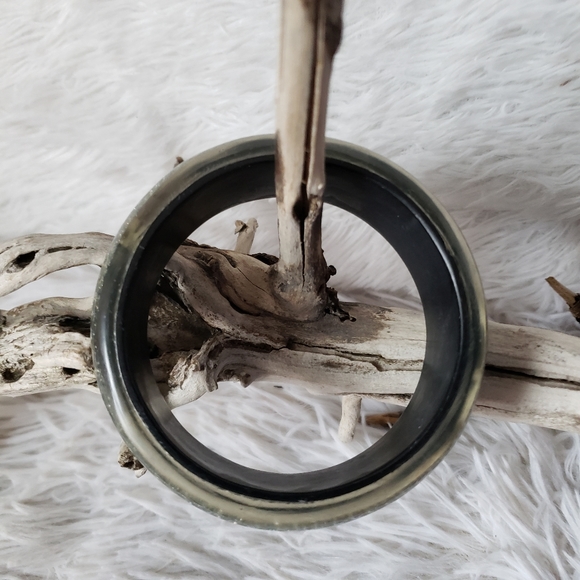 Black Silver Mesh in Clear Lucite Vintage Bangle - Picture 6 of 15